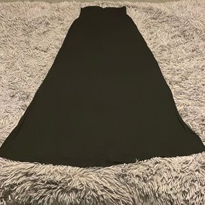 🚨 3 for $15 🚨 Maxi length skirt mid to light weight material